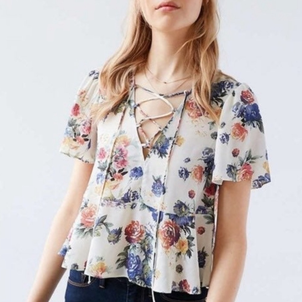 Kimchi blue floral tie up top l